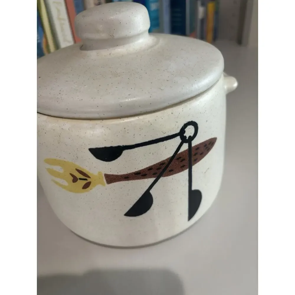 West Bend Canister, Speckled Pattern, Beige/Brown/Black/Yellow, Round w/ Lid